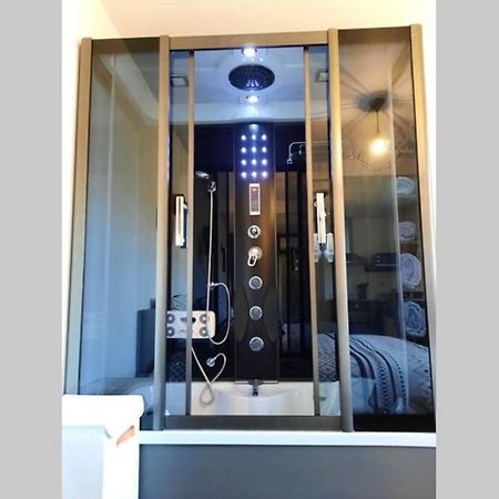 אוזרצ' Studio Avec Vue Sur La Vezere מראה חיצוני תמונה